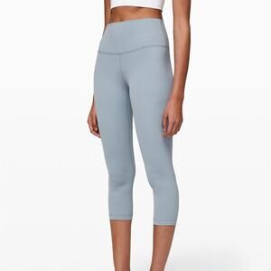 Lululemon Blue/Gray Capri Size 4 Athletic Leggings